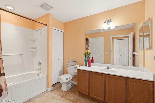 625 Crossings Circle, Tallmadge, OH 44278