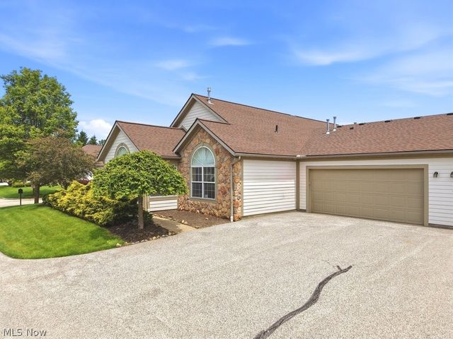625 Crossings Circle, Tallmadge, OH 44278