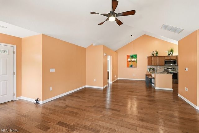 625 Crossings Circle, Tallmadge, OH 44278