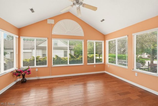 625 Crossings Circle, Tallmadge, OH 44278