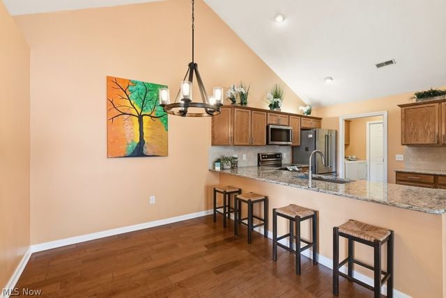 625 Crossings Circle, Tallmadge, OH 44278