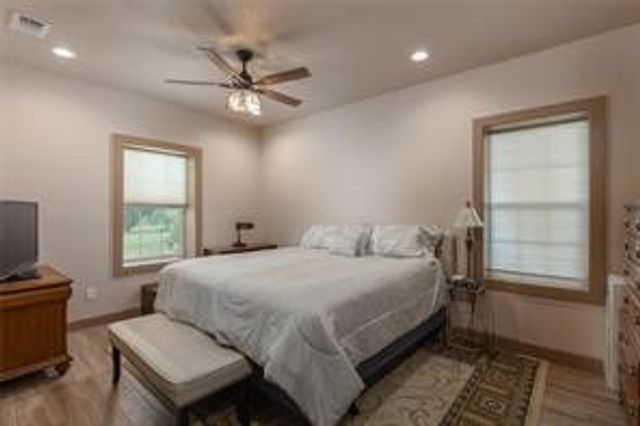 210 Spring Branch Trail N, Springtown, TX 76082