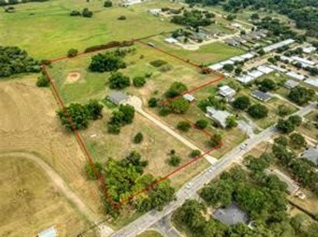 210 Spring Branch Trail N, Springtown, TX 76082