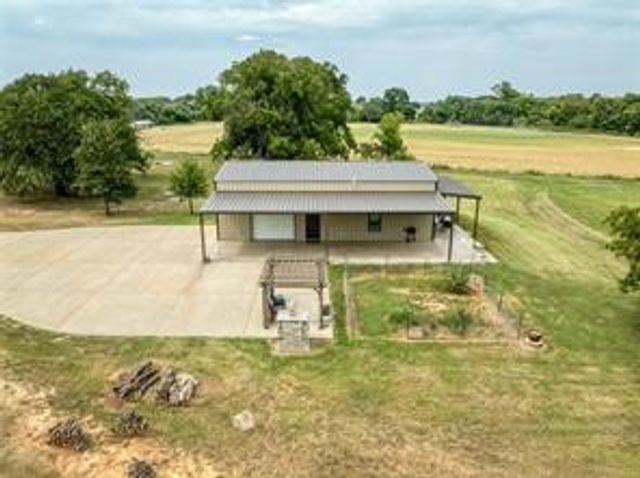210 Spring Branch Trail N, Springtown, TX 76082