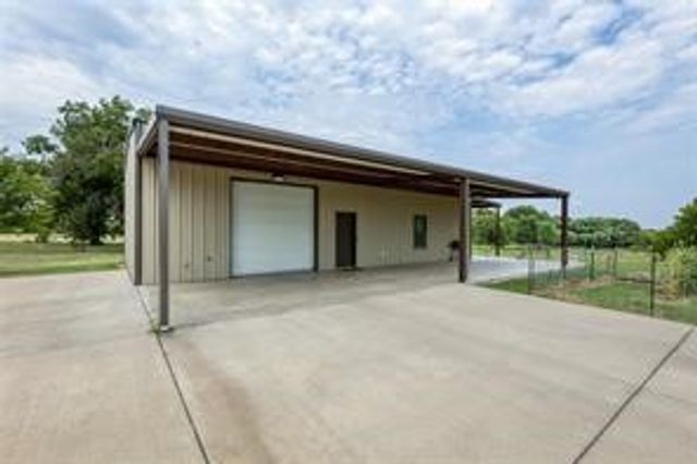 210 Spring Branch Trail N, Springtown, TX 76082