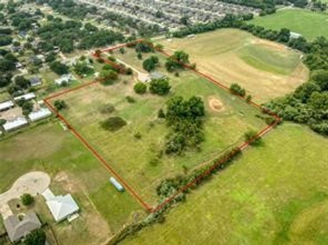 210 Spring Branch Trail N, Springtown, TX 76082
