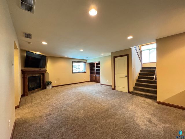1130 Indian Hills Rd Road, Brookings, SD 57006