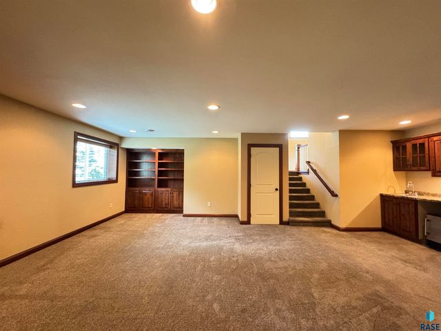 1130 Indian Hills Rd Road, Brookings, SD 57006