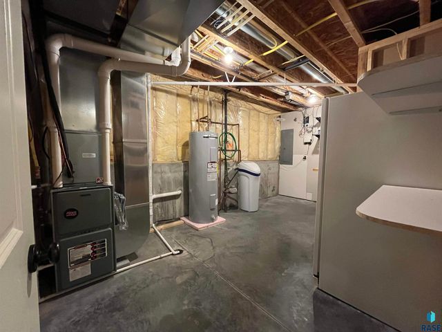 1130 Indian Hills Rd Road, Brookings, SD 57006