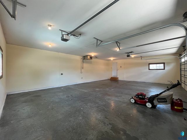 1130 Indian Hills Rd Road, Brookings, SD 57006