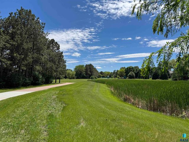 1130 Indian Hills Rd Road, Brookings, SD 57006