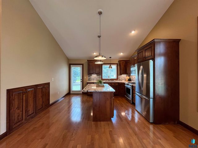 1130 Indian Hills Rd Road, Brookings, SD 57006