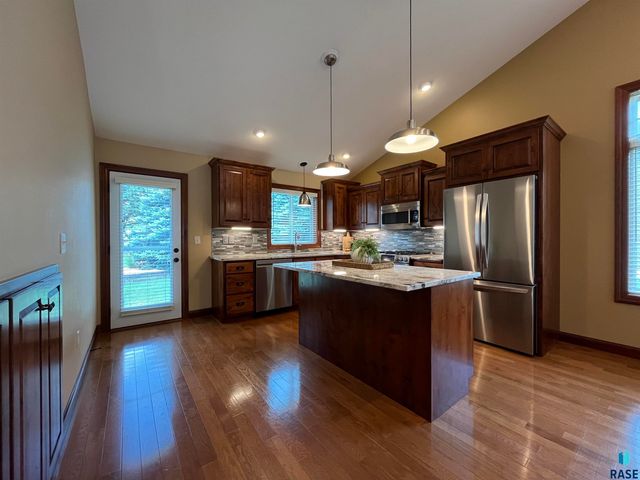 1130 Indian Hills Rd Road, Brookings, SD 57006