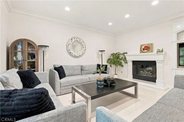 31 Prairie, Irvine, CA 92618