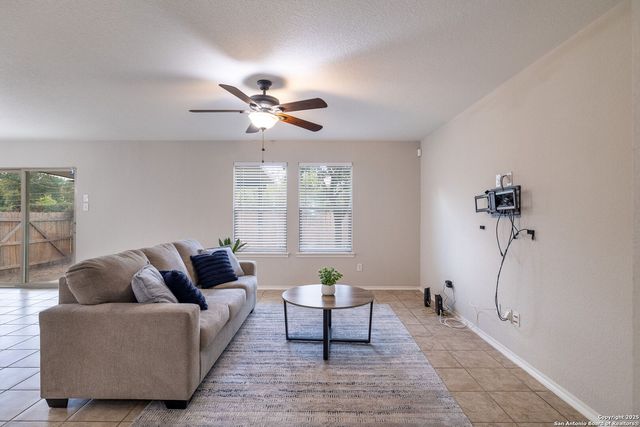 243 Pleasanton Spring, San Antonio, TX 78221