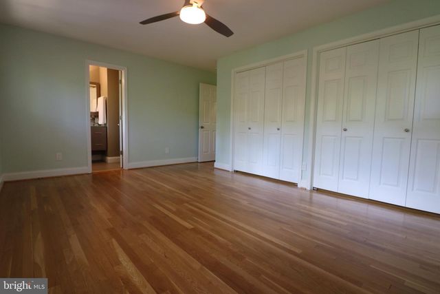 8405 WHITMAN DR, Bethesda, MD 20817
