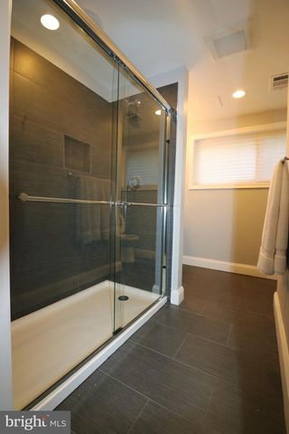 8405 WHITMAN DR, Bethesda, MD 20817