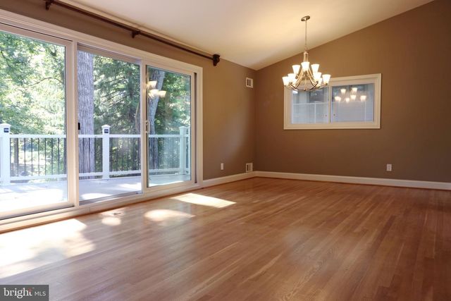 8405 WHITMAN DR, Bethesda, MD 20817