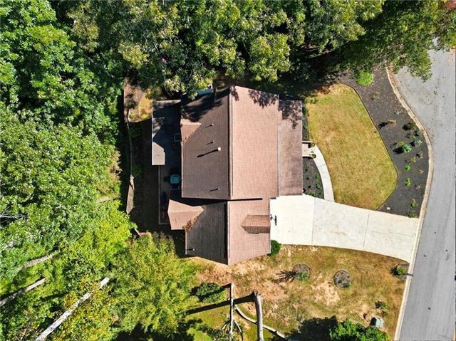 3743 Spring Leaf Court, Acworth, GA 30101