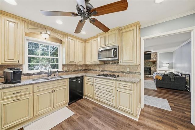 3743 Spring Leaf Court, Acworth, GA 30101