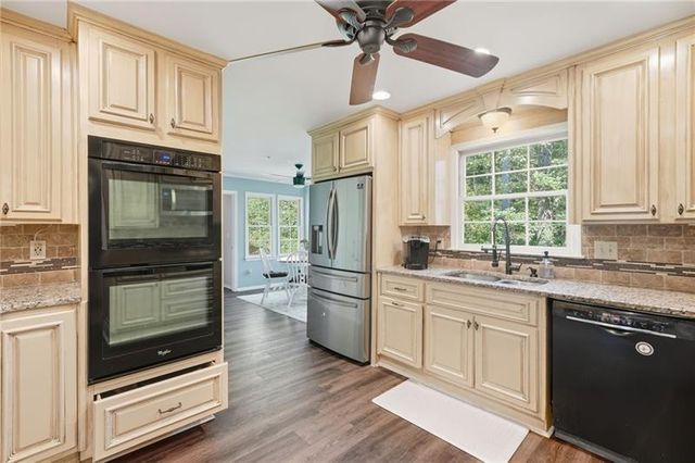 3743 Spring Leaf Court, Acworth, GA 30101