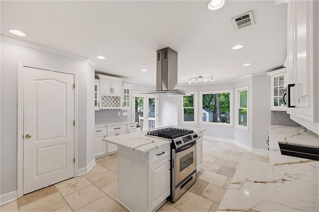 1907 Fairway Circle NE, Brookhaven, GA 30319