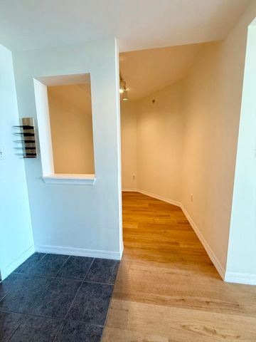 100 N FEDERAL Highway 738, Fort Lauderdale, FL 33301