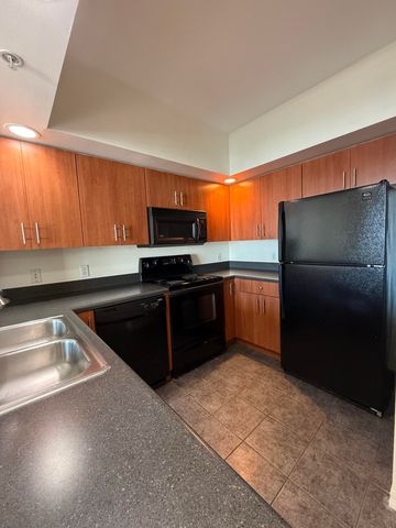 100 N FEDERAL Highway 738, Fort Lauderdale, FL 33301