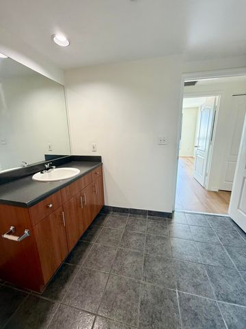100 N FEDERAL Highway 738, Fort Lauderdale, FL 33301