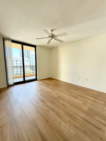 100 N FEDERAL Highway 738, Fort Lauderdale, FL 33301