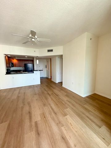 100 N FEDERAL Highway 738, Fort Lauderdale, FL 33301