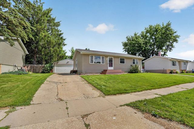 1638 Oriole Avenue, Waterloo, IA 50701