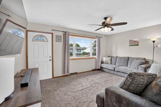 1638 Oriole Avenue, Waterloo, IA 50701