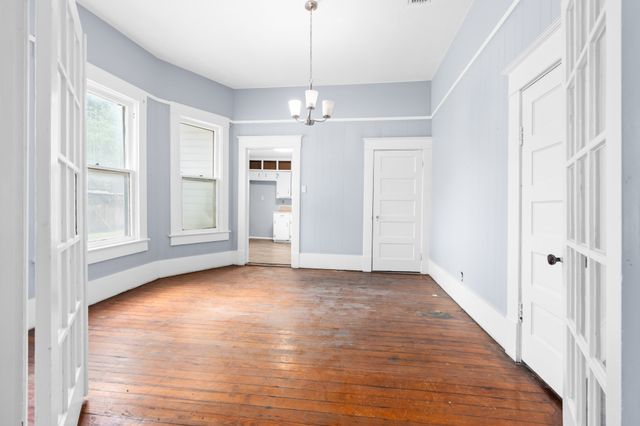 701 E Elm Street, Hillsboro, TX 76645