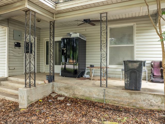 701 E Elm Street, Hillsboro, TX 76645