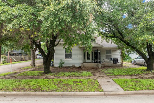 701 E Elm Street, Hillsboro, TX 76645