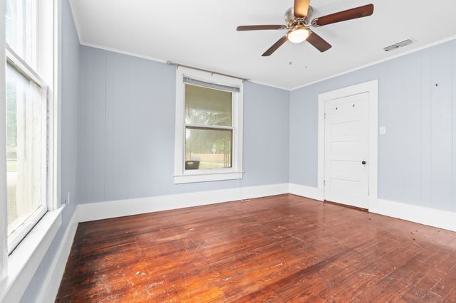 701 E Elm Street, Hillsboro, TX 76645