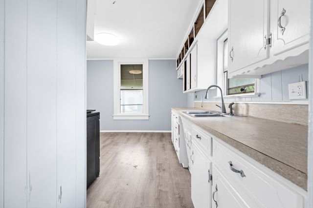 701 E Elm Street, Hillsboro, TX 76645