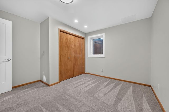 940 Trail Court, Eagan, MN 55123