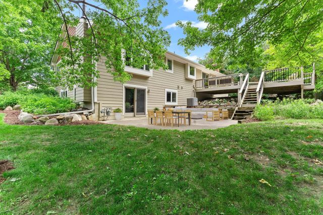 940 Trail Court, Eagan, MN 55123
