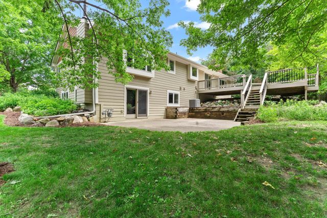 940 Trail Court, Eagan, MN 55123