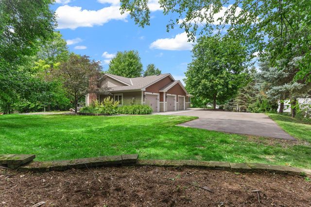 940 Trail Court, Eagan, MN 55123