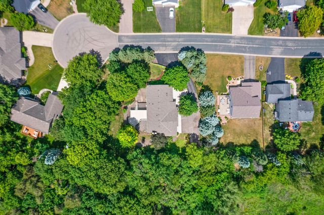 940 Trail Court, Eagan, MN 55123
