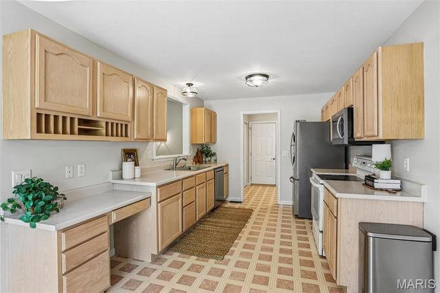2415 S Lakeridge Court 15, Lake St Louis, MO 63367