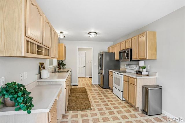2415 S Lakeridge Court 15, Lake St Louis, MO 63367