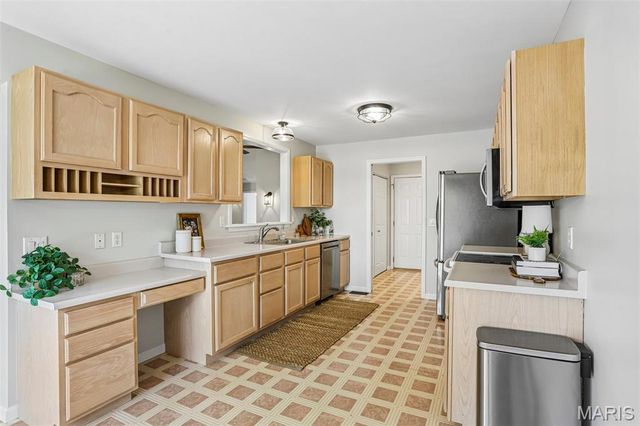 2415 S Lakeridge Court 15, Lake St Louis, MO 63367