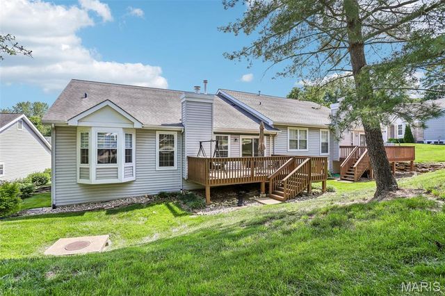 2415 S Lakeridge Court 15, Lake St Louis, MO 63367