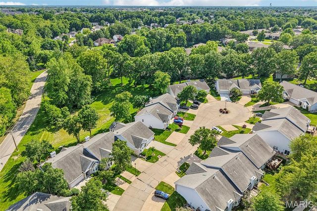 2415 S Lakeridge Court 15, Lake St Louis, MO 63367