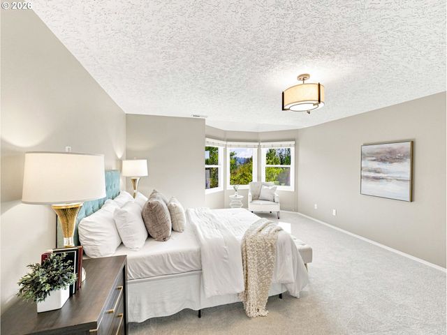17994 SAINT CLAIR Dr, Lake Oswego, OR 97034