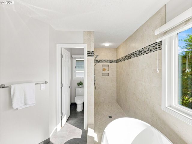 17994 SAINT CLAIR Dr, Lake Oswego, OR 97034